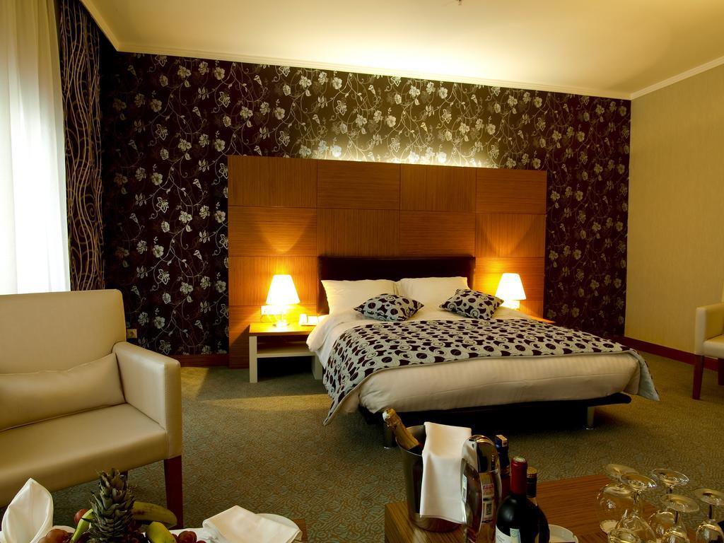 Grand Nur Plaza Hotel Aktau  Exterior foto