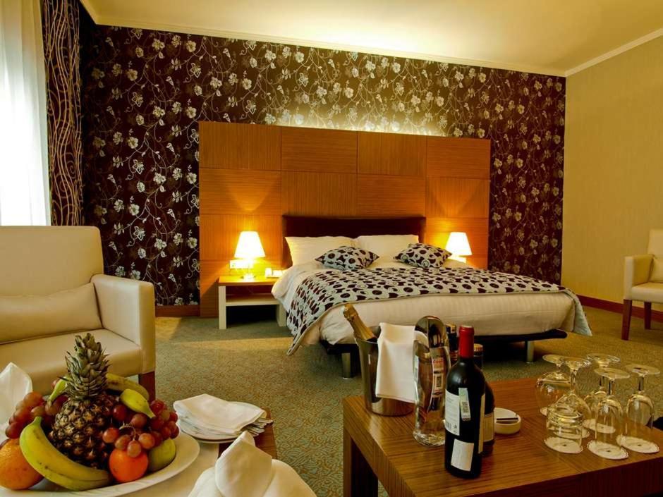 Grand Nur Plaza Hotel Aktau  Exterior foto